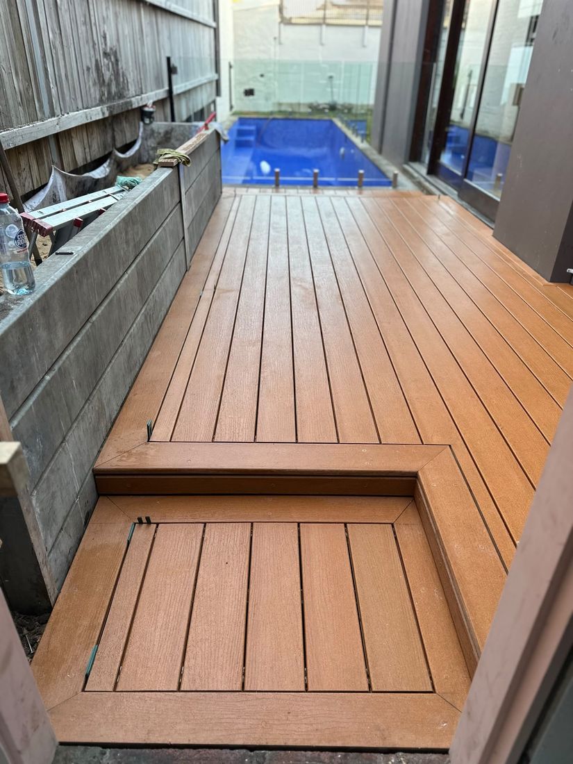 The completed low composite deck with its step-down platform